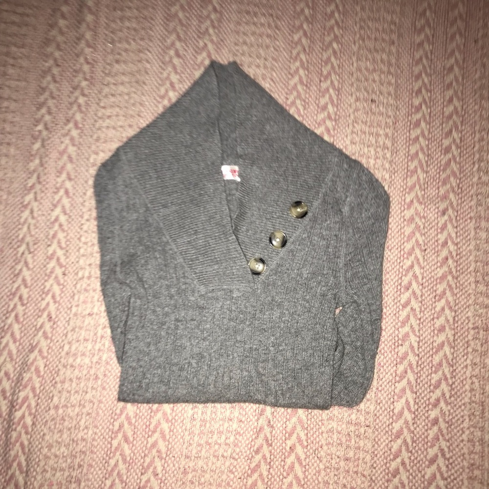 Gray sweater - Picture 2 of 3